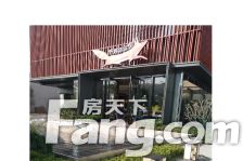 森林公园下,空气清新,环境优美,居住舒适