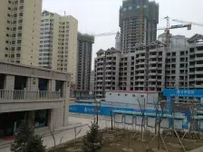 海盛花园毛坯房 一室一厅 户型方正院子停车方便