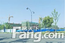 地铁口公园旁景观楼层低总价诚心出售