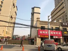 二环边,2016年建成的房子,精装修,可以拎包入住。