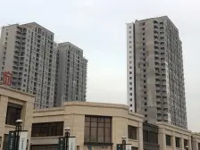 此房屋是精装修三开间朝南户型,未住过诚意出售