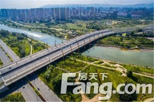 小区环境好绿化高 人文素质高 出行方便