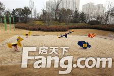 房子精装修格局很好,采光很好,居住舒适,生活便利