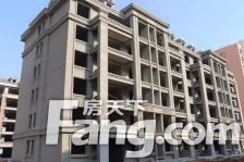 依云小镇精装洋房次顶楼随时看房