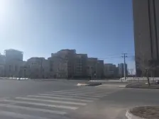 二号人工湖一线湖景 采光好 视野开阔 好楼层 可按揭你