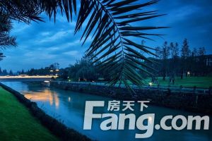 蓝光长岛国际五期 4室2厅 东南