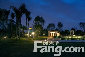 蓝光长岛国际六期 4室2厅 北