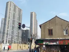 此房满五,且一,三开间朝南,采光充足,配套齐全