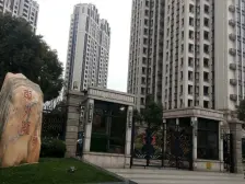 诚心出售满五,此房花园位置,送家具