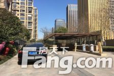 此房大三房 精装修大阳台随时看房 有车位 诚心售