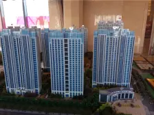 东港一线看海大平层 12米大宽厅 楼下威尼斯水城