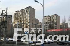 小区中间 看房方便 户型好 南北户型 三室双阳卧