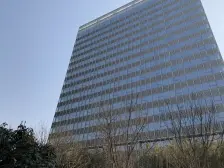 地铁口旁边的独栋综合体带车位,可办公可商铺无遮挡