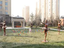 边户三室,通风和采光很好,出行便利生活方便