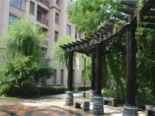 亿锋八号大平层 一楼带200平花园 房主自住精装修