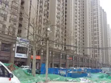 经一路保利金街电梯房 楼龄新 交通便利 地铁口 购物方