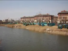 精装修联排边户-大院240平-拎包入住-采光通透