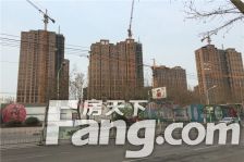 旁边配套丰富,饭店、医院、等生活设施一应俱全