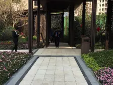 此房满五年唯一,税费低,全新没住过,南向望江景