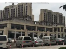 此房为洋房四房带花园,业主诚心出售随时看房