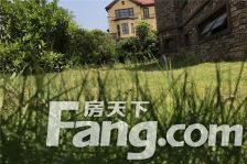 新上房源,精装修别墅,业主诚心出售,看房提前联系。