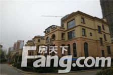 嘉盛鲁香山,次新房,精装修,配有部分生活设施,