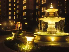 电梯房,主卧朝南,得房率高,繁华地段,精装修,近商圈,房型正气