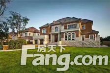 交通便利,绿化好,配套高尔夫球场