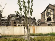 三居室,前方无遮挡,视野和采光很好,