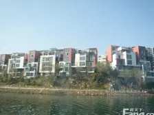 清江山水大两房 毛坯 朝南 看江