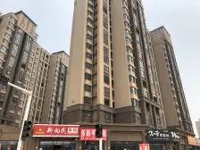 绿都褐石街区 精装三房 通透户型 步梯二楼 公摊小