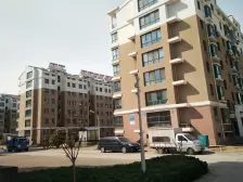 张村水缘金座一楼带院 精装修 三室