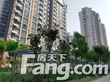 房东诚心出售,带车位储藏室,户型方正,看房方便