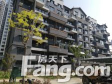 此房满五年唯一 低楼层 车位一个 有钥匙随时看房可贷