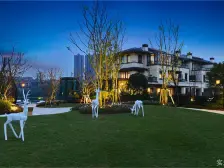 320平米大花园独拼端户,带3车位,独立电梯井,单层大