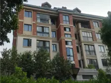 新旅城花园七区,四室二厅二卫.全新毛坯.诚心出售.可谈