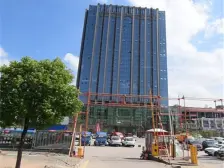 万科2049商场旁地铁口,出门公交站交通便利,繁华地段