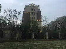 房东很诚心,一楼带院子,看房很方便,价格可谈,欢迎来看房