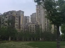 满两年,地下室实用面积大,改造后地下2层,总高4层