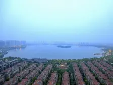 尹山湖畔 尹山湖景 尽收眼底 精装改善大四房 保养好