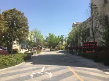 精装修洋房 中 央空调 带南北双花园