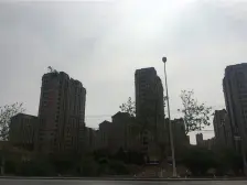 央企封闭小区 小区前排 精装修 附带家具家电 拎包入住