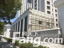 主卧朝南,小区中心位置,中式风格,采光充足,独立电梯