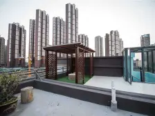 靠近学校三房,毛坯复式。