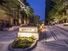 800米地铁站 南北对流双阳台 前后望花园 安静不吵