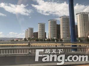 市政府东站商圈水岸小镇公寓大平米单价低有房本可贷款