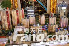 大学城荣盛华府两室两厅一卫精装修没住带车位