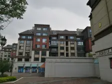 此房契税满两年,有房本。房主诚心出售