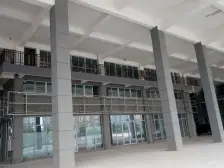 江西国际汽车广场繁华地段,出门地铁口