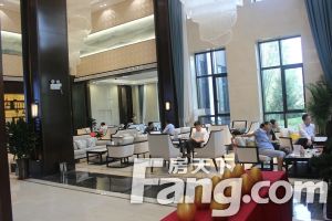 安次万达旁南北通透两居室免大税好楼层